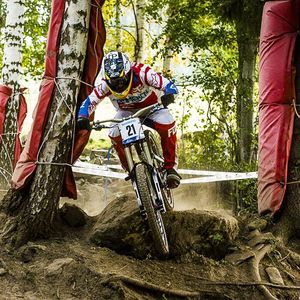 Image post by @foxmtb on Instagram