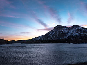 Image post by @WatertonLakesNP on Twitter