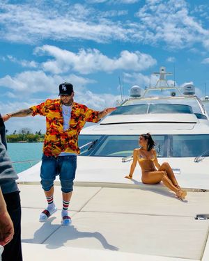 Image post by @nickyjam on Instagram