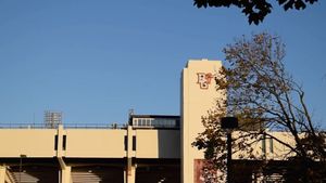 Video post by @bgfalconfootball on Facebook