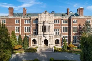 Image post by @christiesrealestate on Instagram