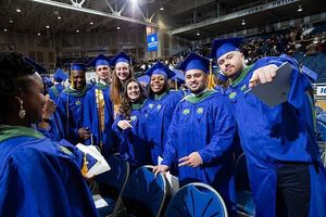 Image post by @hofstrau on Instagram