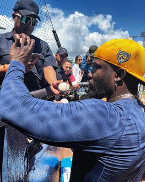 Image post by @mlbcuba on Instagram
