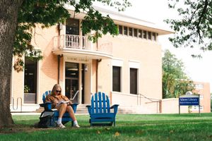 Image post by @illinoiscollege1829 on Facebook