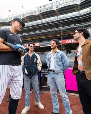 Image post by @mlblife on Instagram
