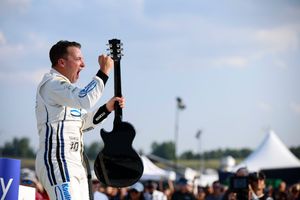 Image post by @KauligRacing on Twitter