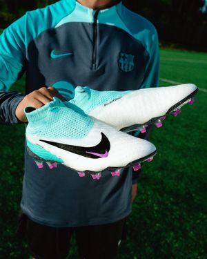 Image post by @soccerdotcom on Instagram