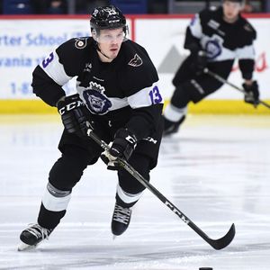 Image post by @readingroyals on Instagram