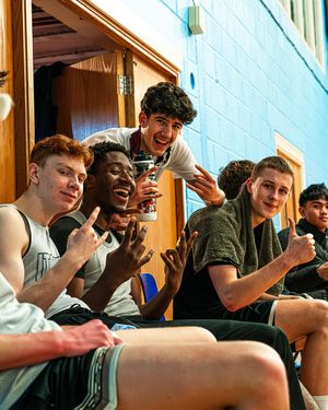 Image post by @itchenbball on Instagram