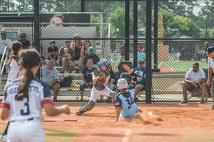 Image post by @softballyouth on Instagram
