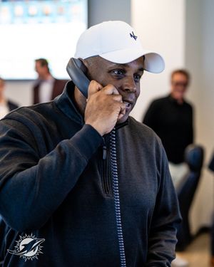 Image post by @MiamiDolphins on Twitter