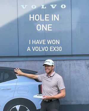 Image post by @alexknappegolf on Instagram