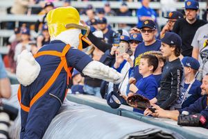 Image post by @aviatorslv on Instagram