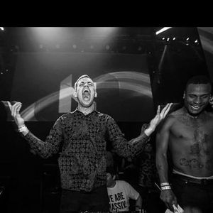 Image post by @thewarfield on Instagram