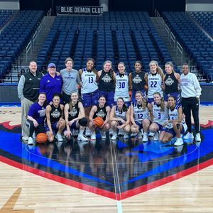 Image post by @stonehillskyhawks on Instagram