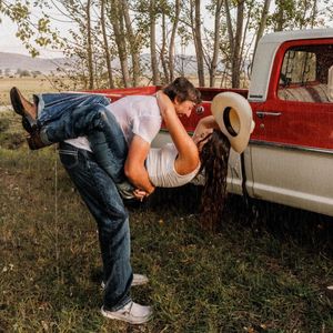 Image post by @cowgirlmagazine on Instagram