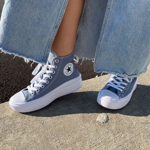 Image post by @dsw on Instagram