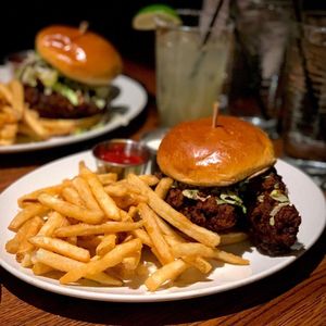 Image post by @houlihans on Instagram