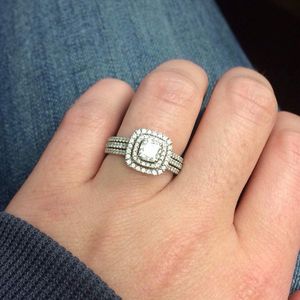 Image post by @helzbergdiamonds on Instagram