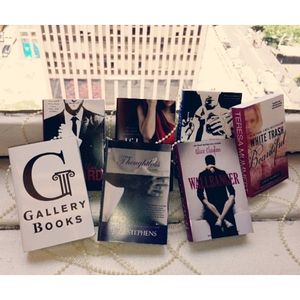 Image post by @gallerybooks on Instagram