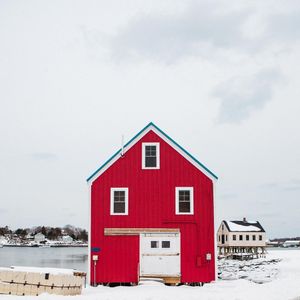 Image post by @themainemag on Instagram
