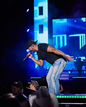 Image post by @lukebryan on Instagram