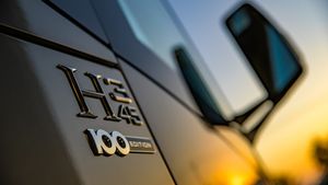 Image post by @prevostcoach on Instagram