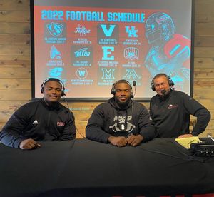 Image post by @niuhuskies on Instagram