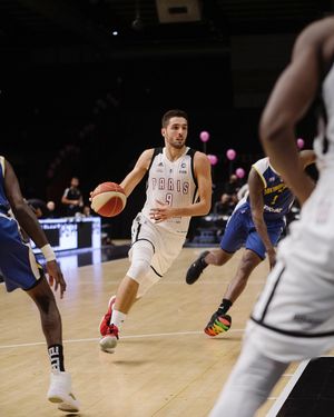 Image post by @parisbasketball on Instagram