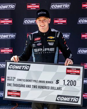 Image post by @nascaratcota on Instagram