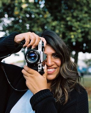 Image post by @thismodernlovephoto on Instagram