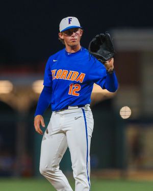 Image post by @GatorsBB on Twitter