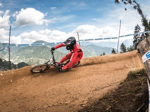 Image post by @foxmtb on Instagram