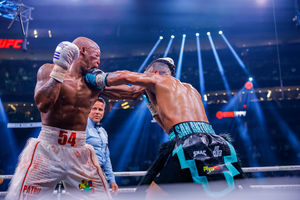 Image post by @showtimeboxing on Instagram