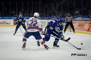 Image post by @fieldpasshockey on Instagram