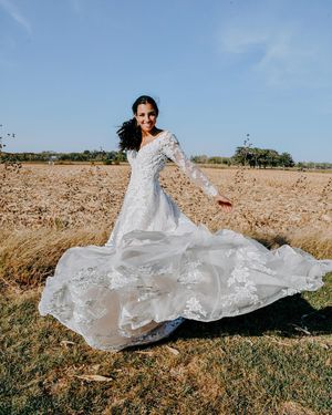 Image post by @theknot on Instagram