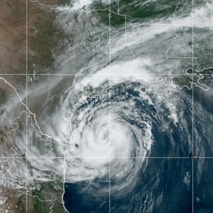 Image post by @foxweather on Instagram