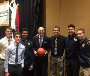 Image post by @lneaglehoops on Instagram