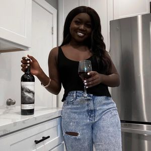 Image post by @simplynyajal on Instagram