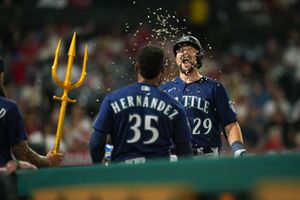Image post by @Mariners on Twitter