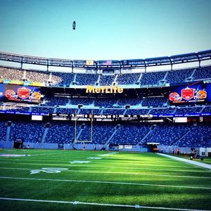 Image post by @metlifestadium on Instagram