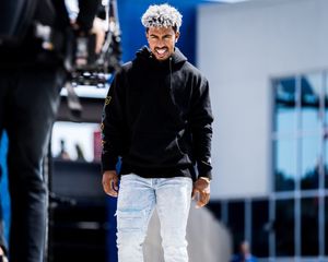 Image post by @Lindor12BC on Twitter