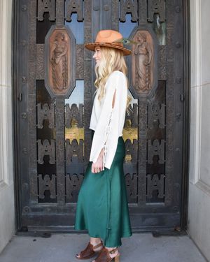 Image post by @shoploveelvy on Instagram