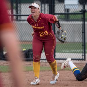 Image post by @iowastatesoftball on Instagram