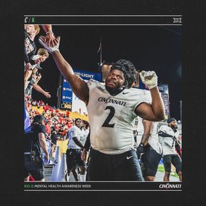 Image post by @GoBearcatsFB on Twitter