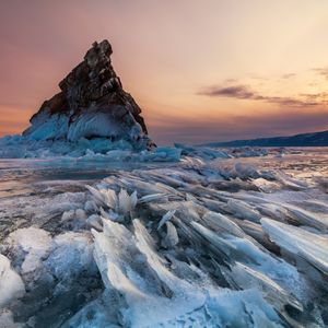 Image post by @discovery on Instagram