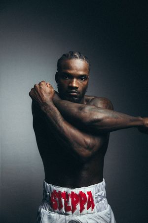 Image post by @MatchroomBoxing on Twitter