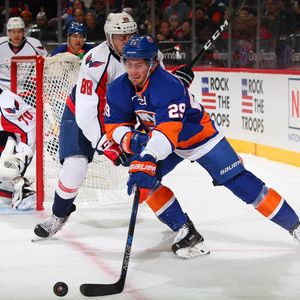 Image post by @nyislanders on Instagram