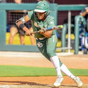 Image post by @baylorsoftball on Instagram