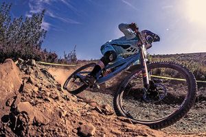 Image post by @foxmtb on Instagram